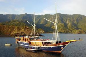bateau-de-croisiere-plongee-liveaboard-indonesie-Aurora
